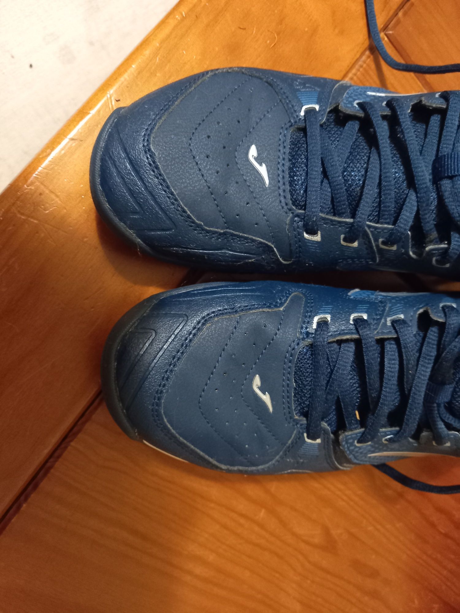 Sapatilhas Joma,como novas .