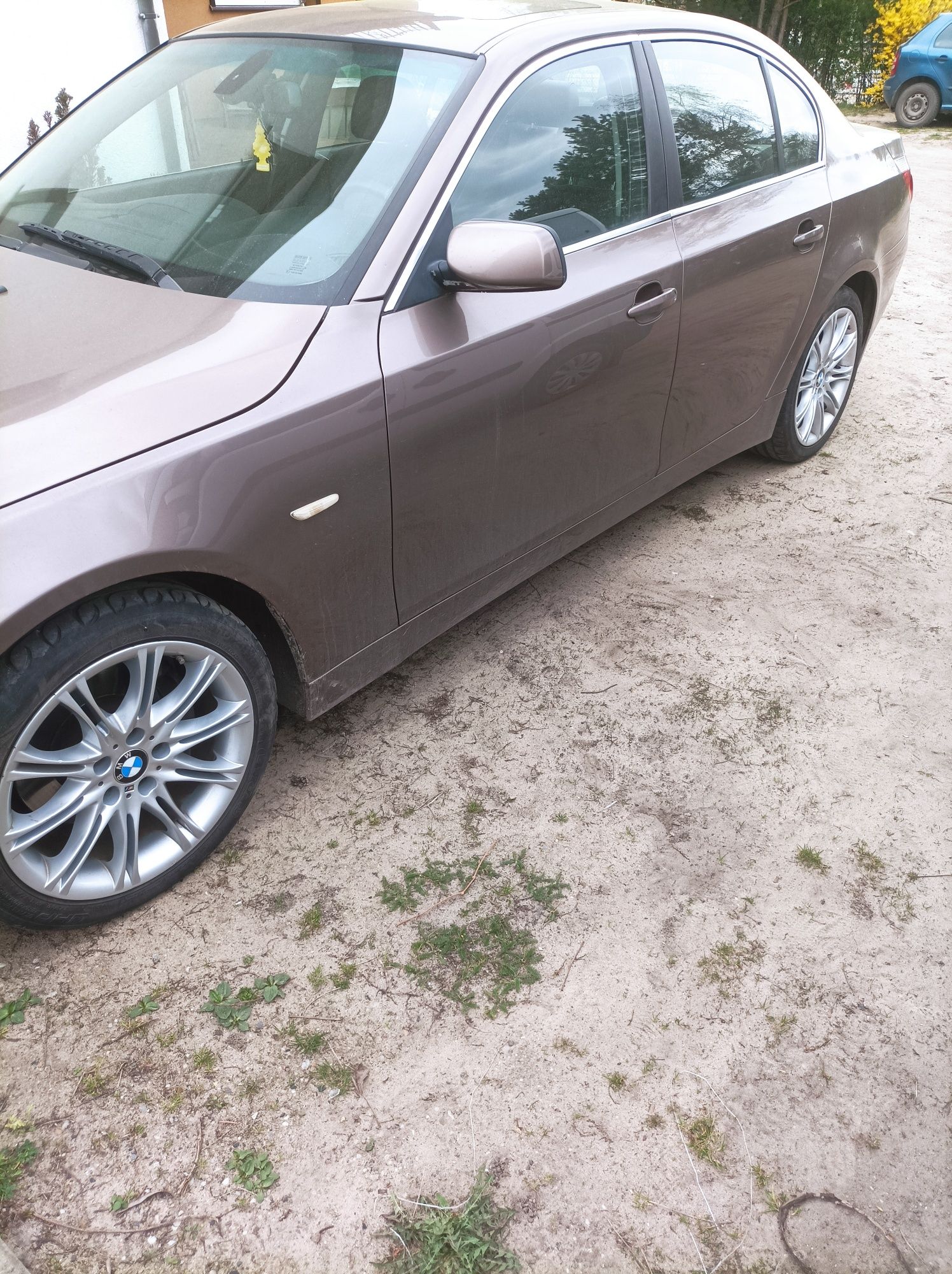 Sprzedam BMW E60 525xi + gaz