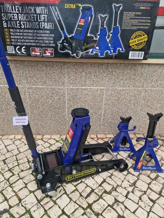 Conjunto de macaco e preguiças novos