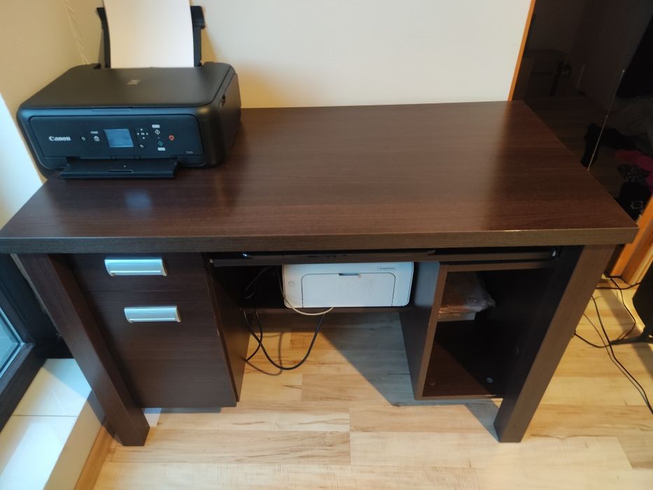 Sprzedam tanio biurko