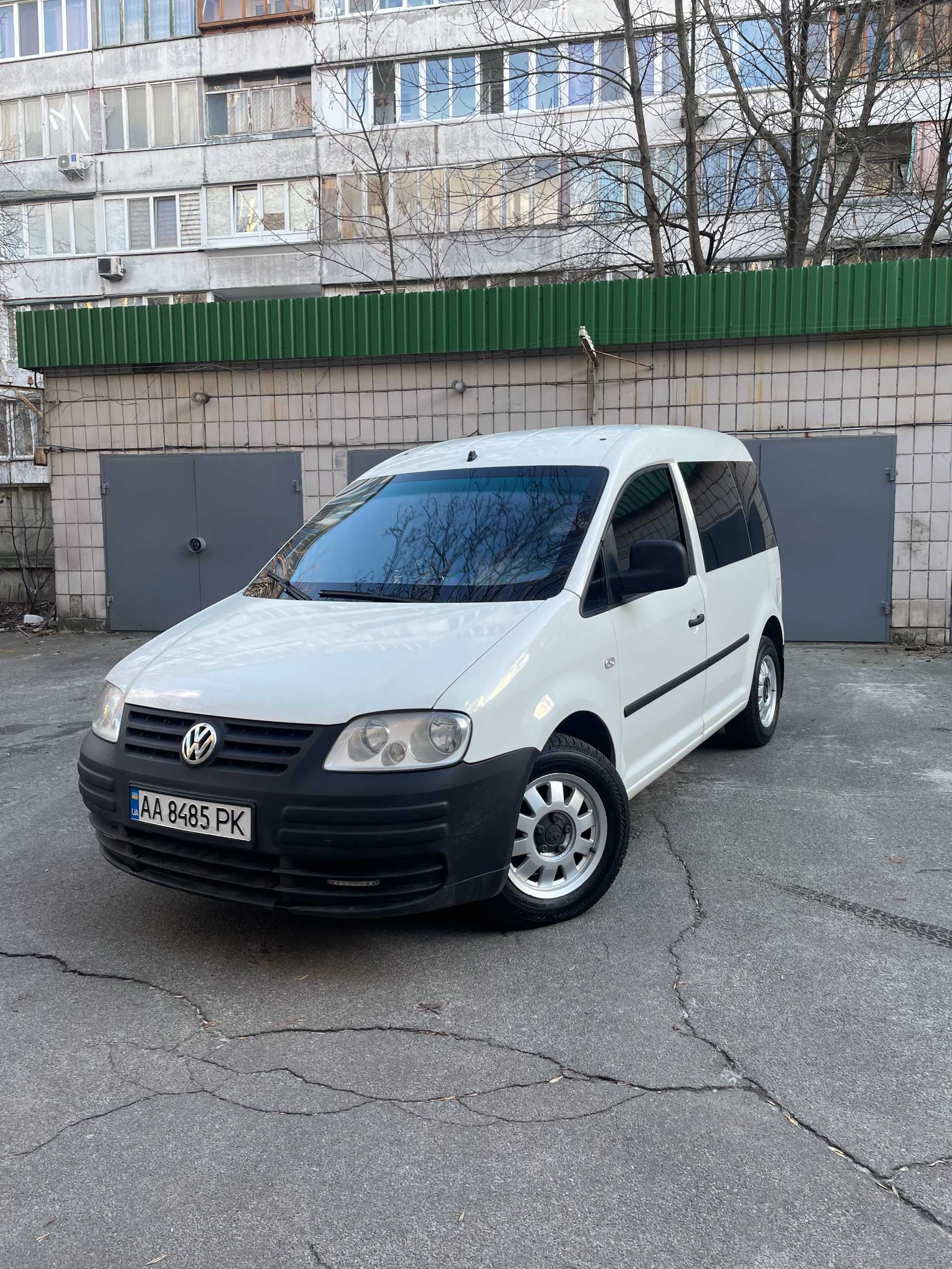 VW Caddy (Броньований)