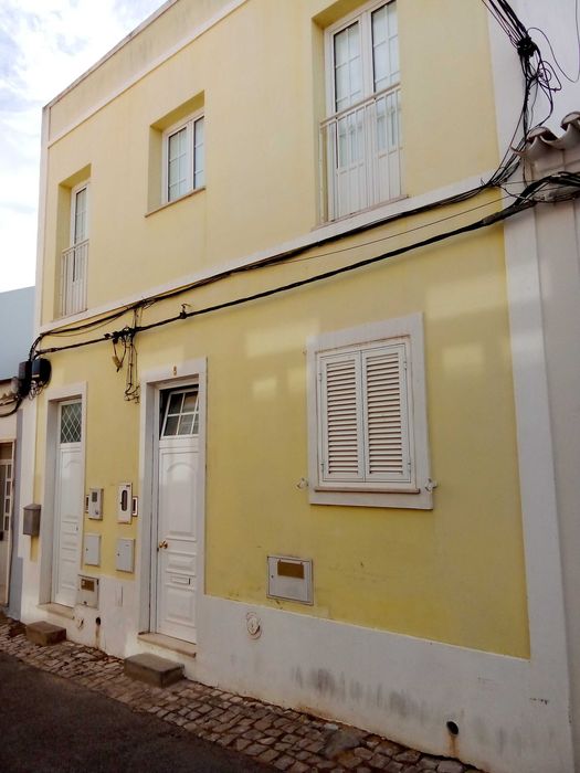 Grândola t2( estudio)segundo andar, junto ao mercado municipal