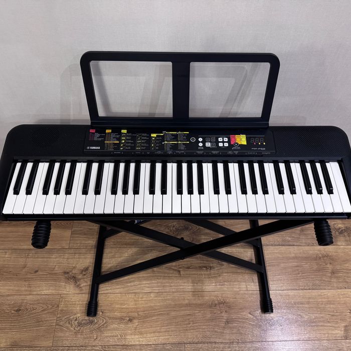 Синтезатор Yamaha PSR-F52 (б/в, стан ідеальний)