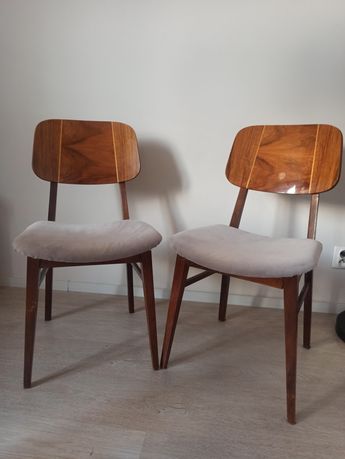Krzesła drewniane Bilea lata 60 wysoki połysk vintage