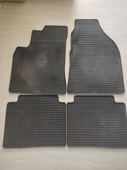 Килимки Хюн Дай MATRIX  б/у