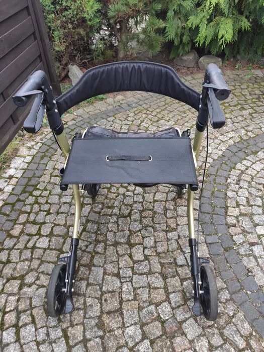 Balkonik wózek dla seniora