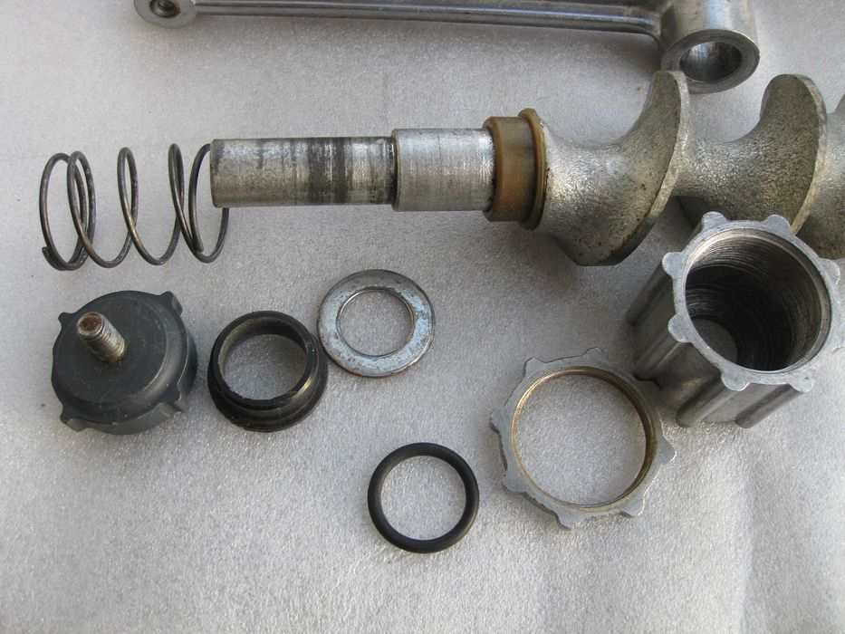 Соковыжималка, соковитискач ручний чавунний Мотор Січ СБЧ-1