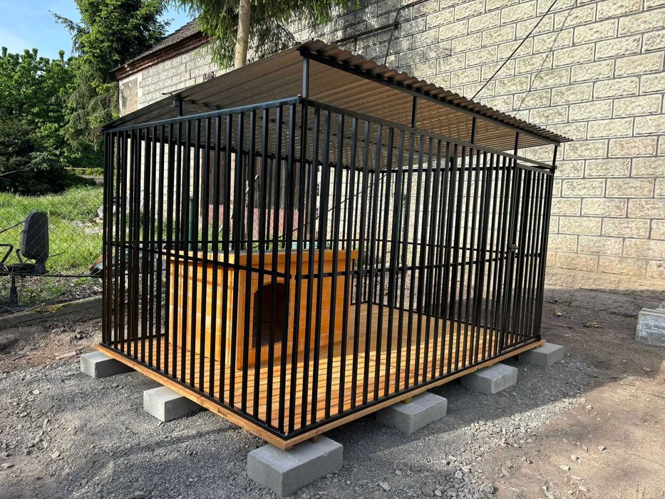 Kojec spawany dla psa