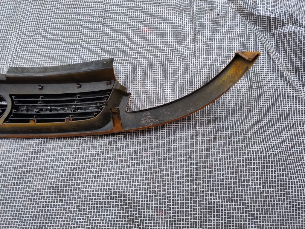 Atrapa grill Opel Vivaro 02-06 chrom kratka pomarańczowy przód wysyłka