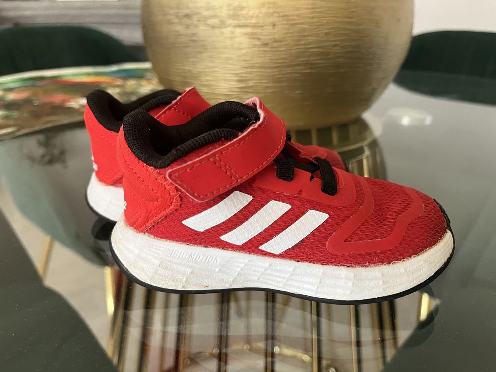 Adidas Lightmotion 22