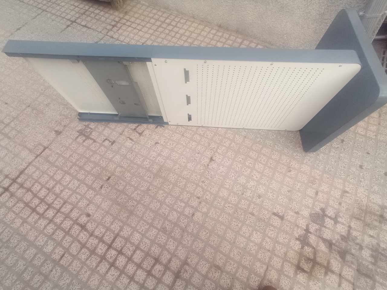 Vendo expositor várias coisas