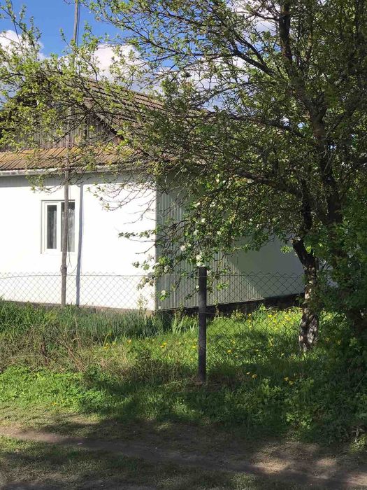 продається будиночок