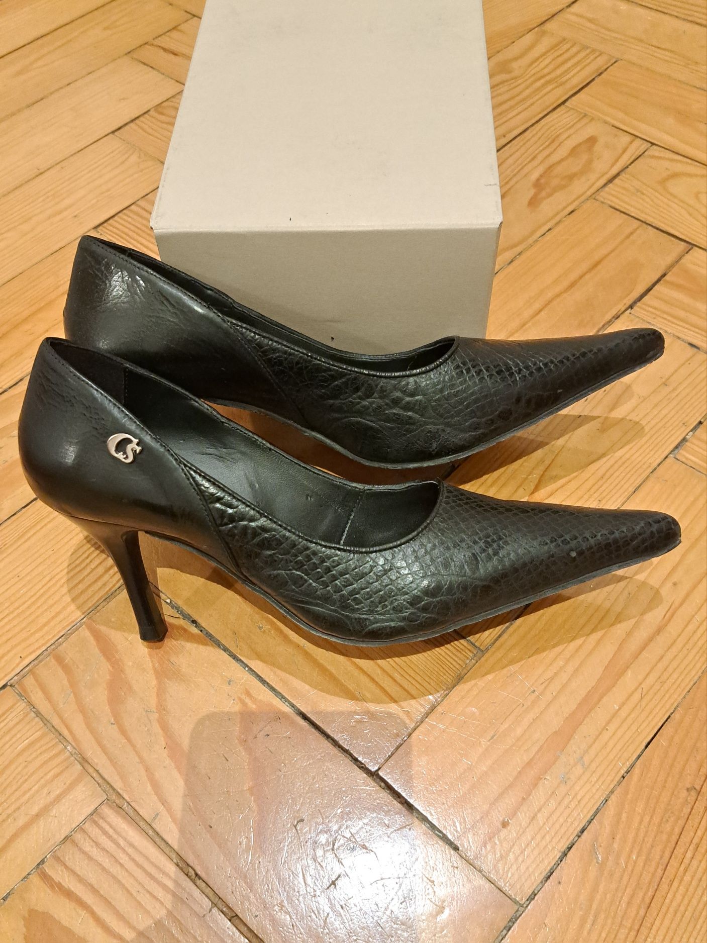 Sapatos senhora 35