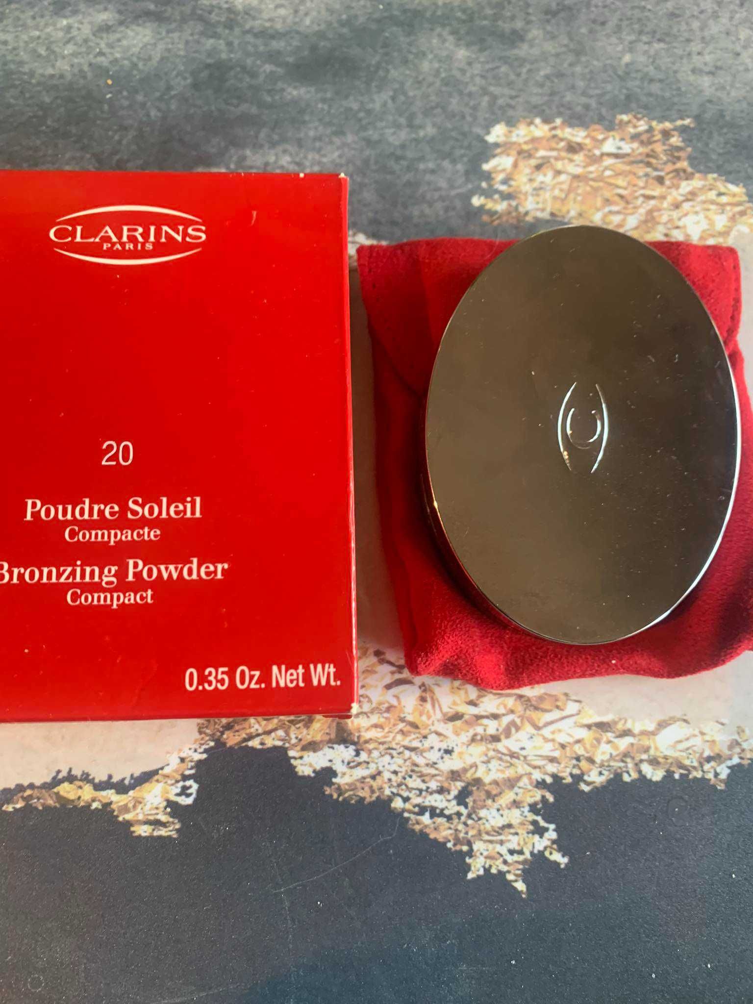 Clarins nowy puder brązujący Bronzing Powder Compact