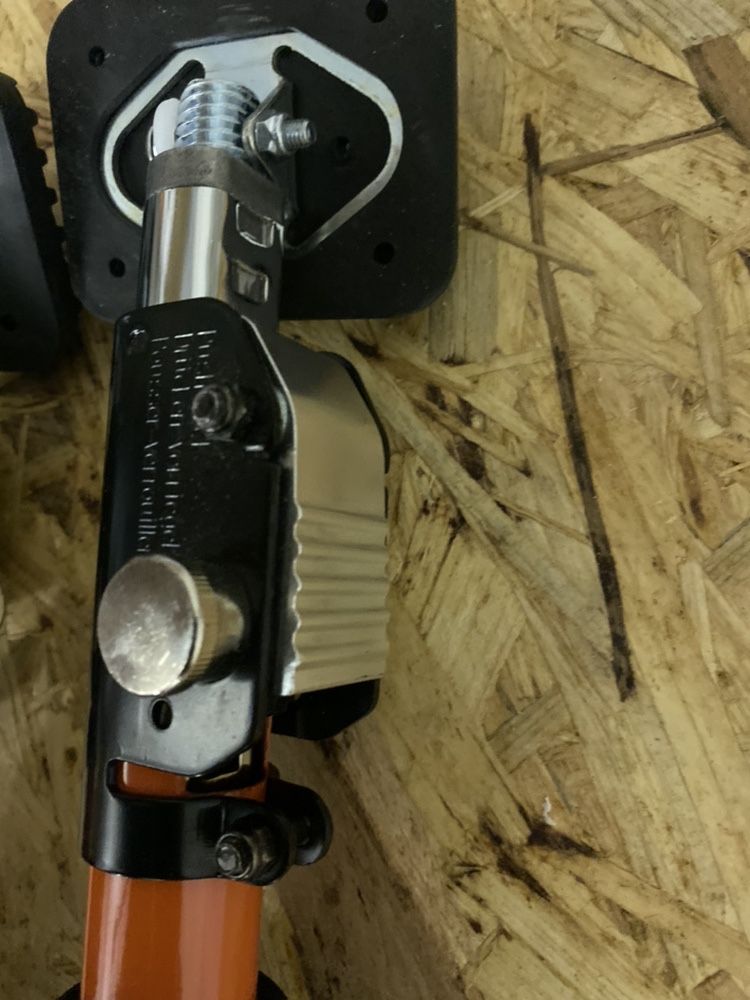 Podpora URKO Mod.43111 - 2 szt