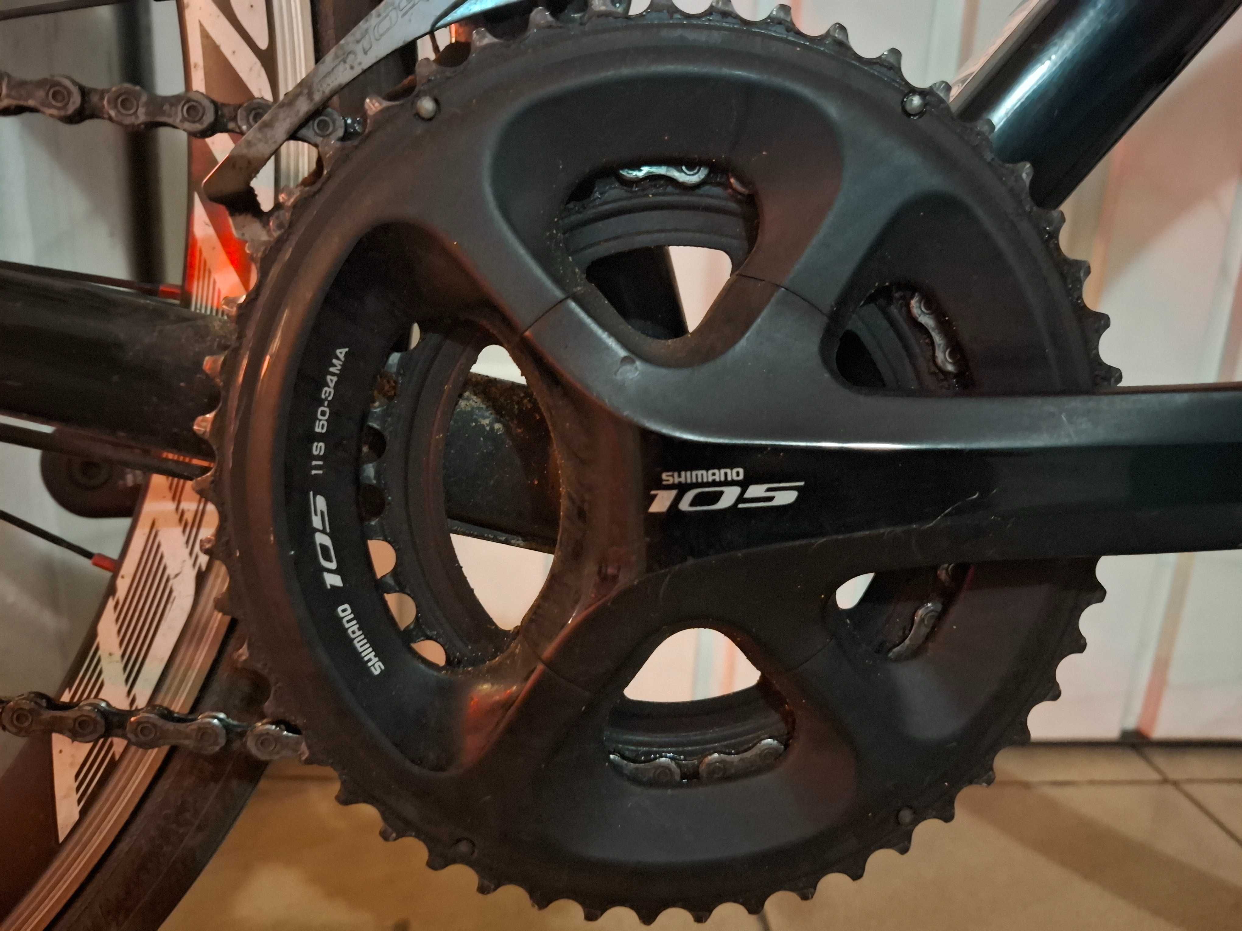 Bicicleta de estrada TREK MADONE 56cm com rodas MICROTECH MCT38
