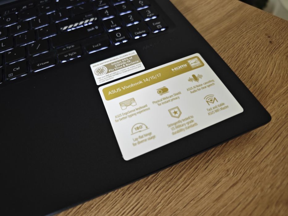 Laptop Asus Vivobook a1504 , i7 1335u, 16/512 jak nowy gwarancja