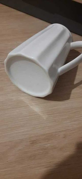 Biały Mlecznik / Dzbanuszek na Mleko / Porcelana / Skandi Art Deco