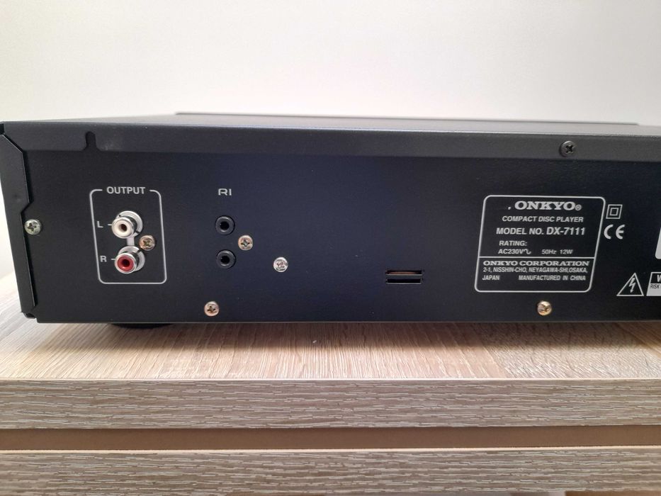 Odtwarzacz CD Onkyo 7111