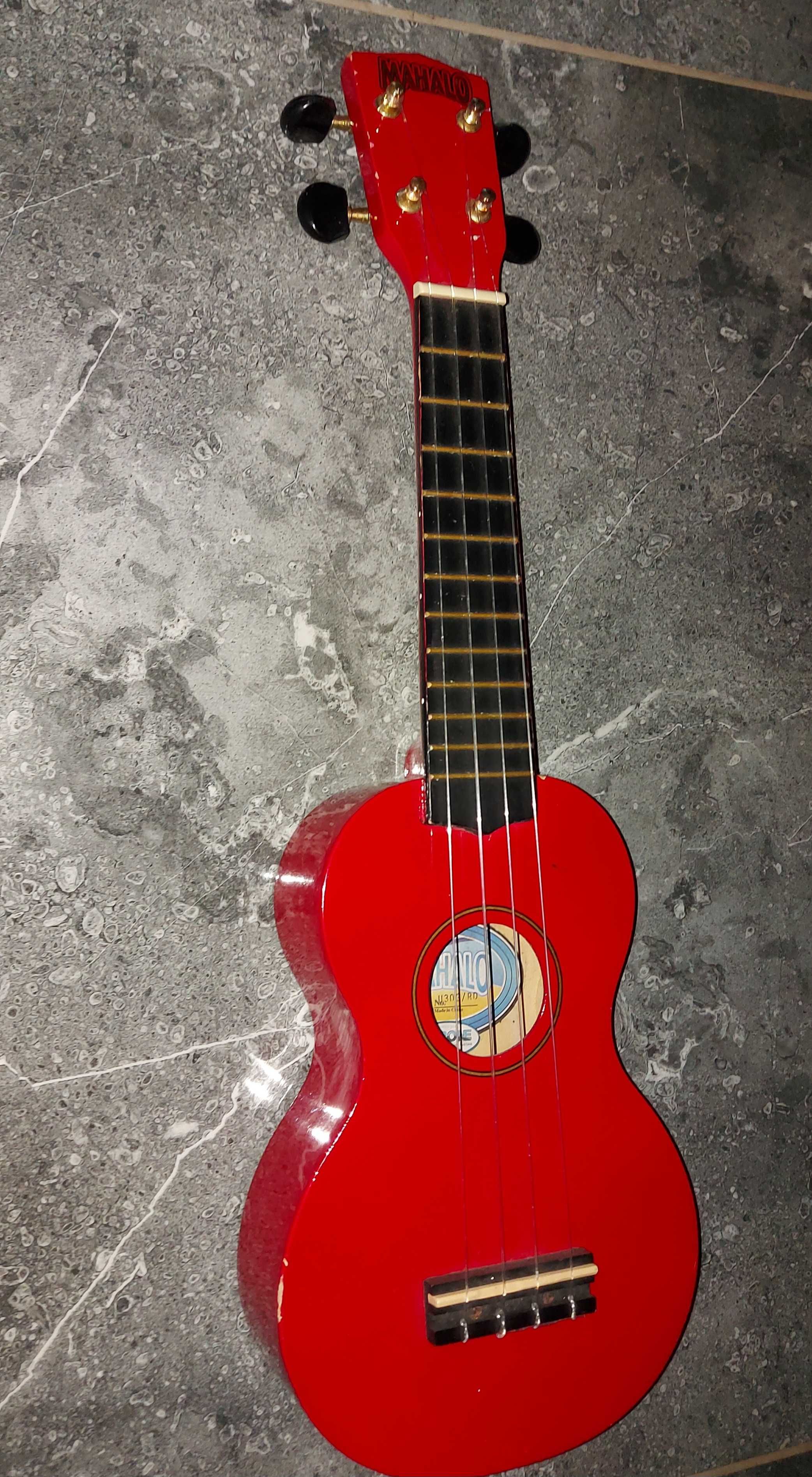 Ukulele czerwona gitara