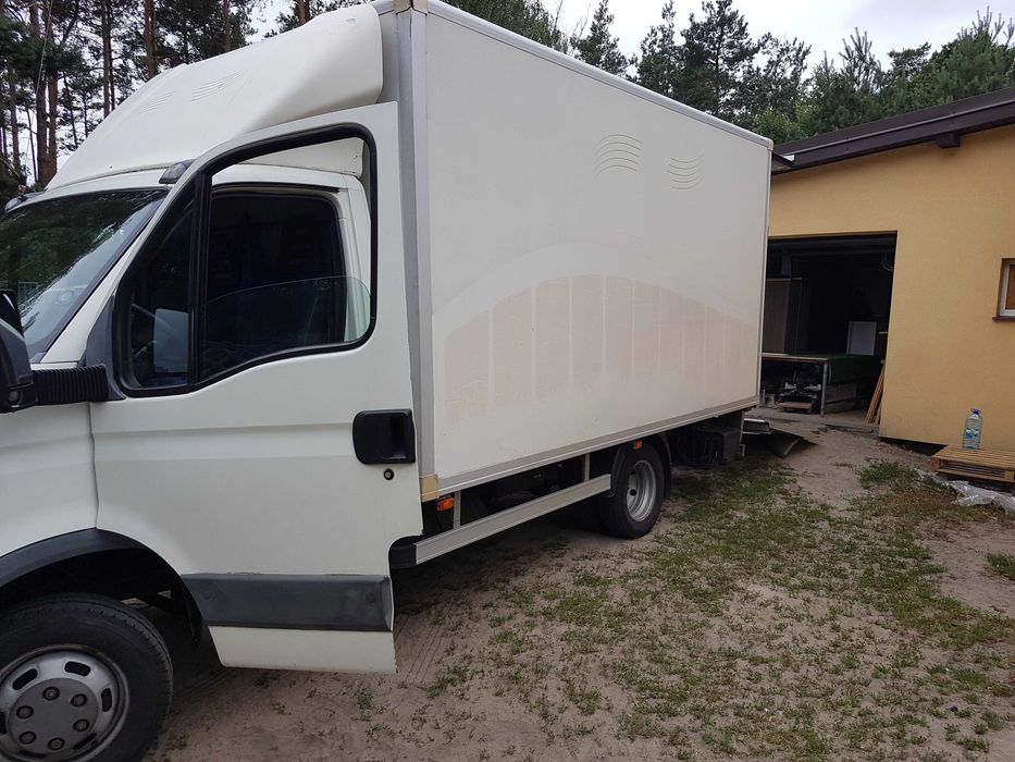 Przeprowadzki Płock – Auto z Windą | Szybko i Profesjonalnie!