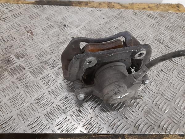 Pinça travão / maxila de travão frente esquerda MERCEDES-BENZ CLK (C20