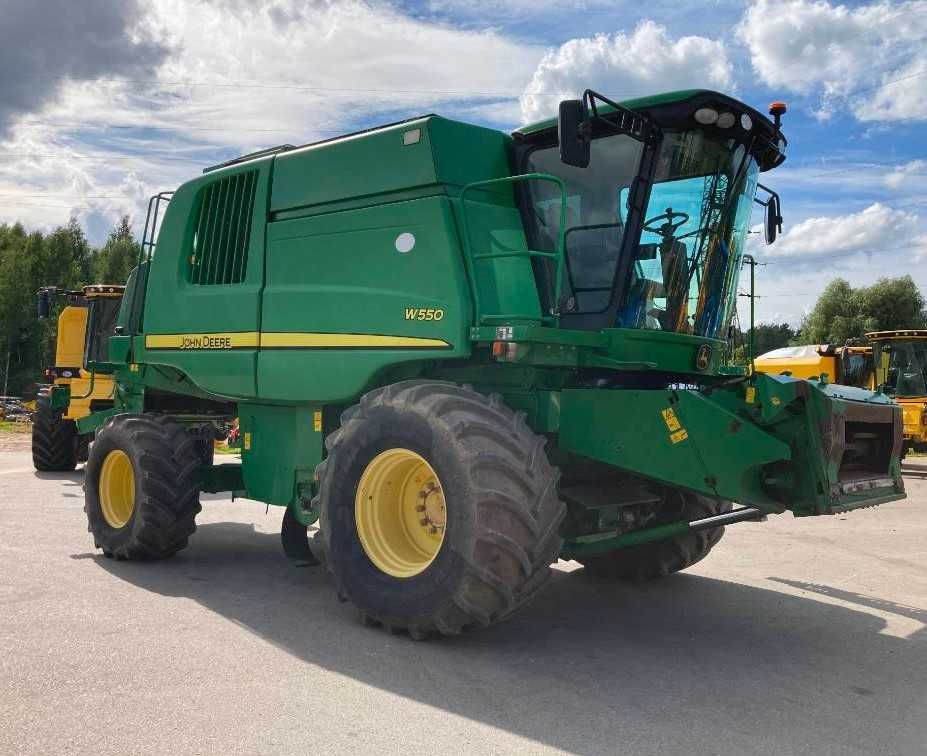 Комбайн John Deere W550 (305 к.с.) Жатка 6,5 М.