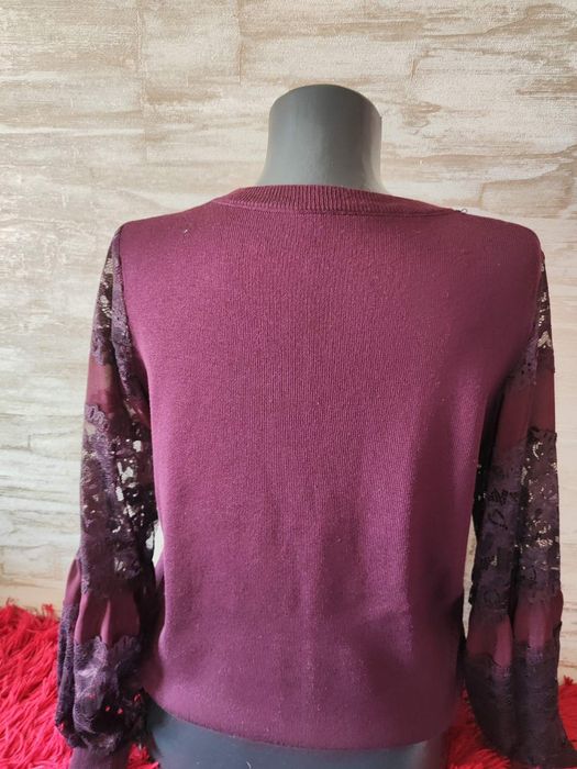 Гарний светрик на зріст 152см