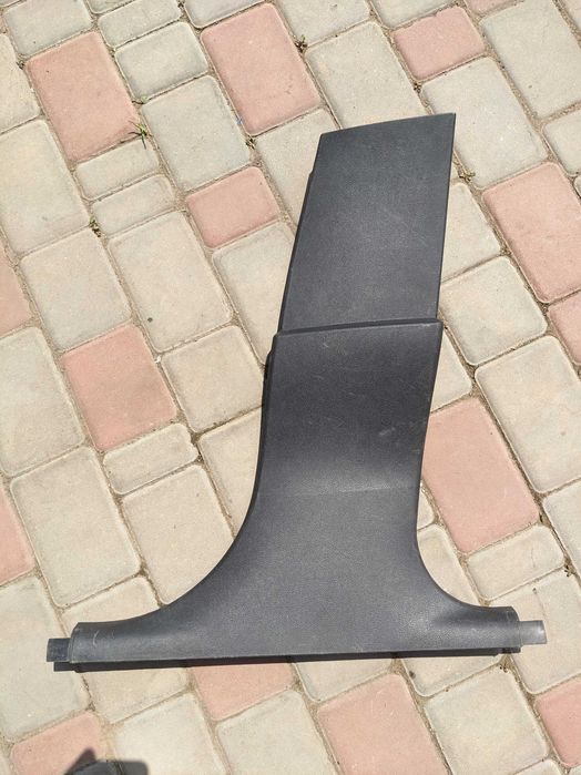 Обшивка стойки центральная правая, накладка BMW E60/E61