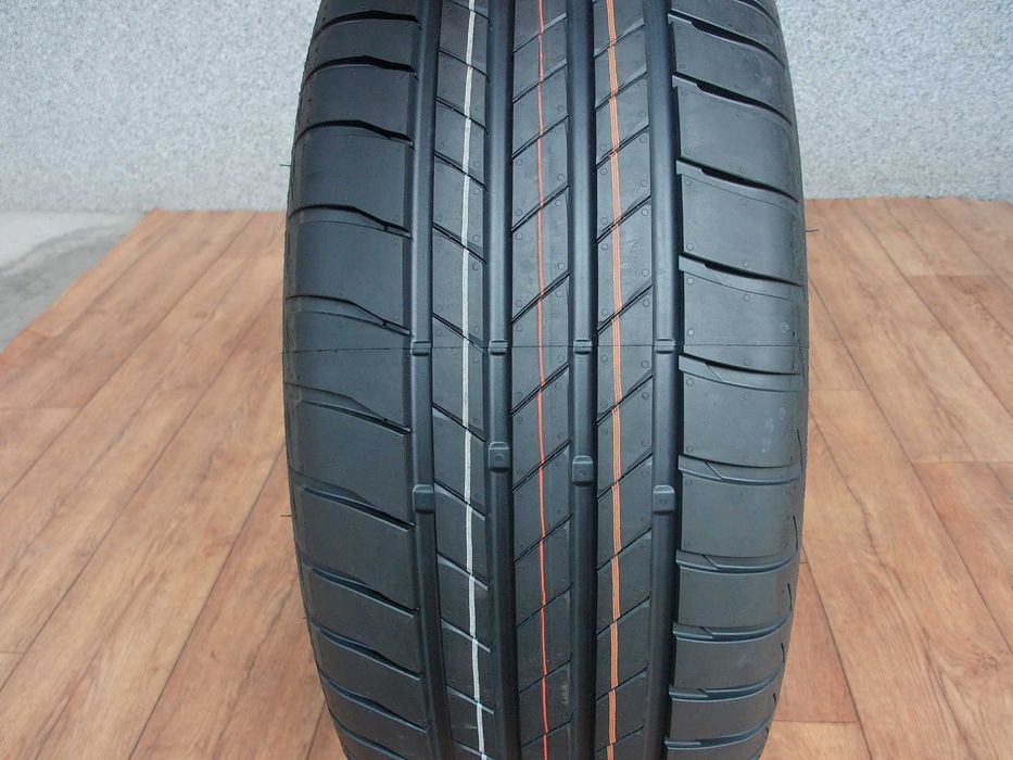 Bridgestone Turanza T005 215/55/17 84V nowa z 2022r