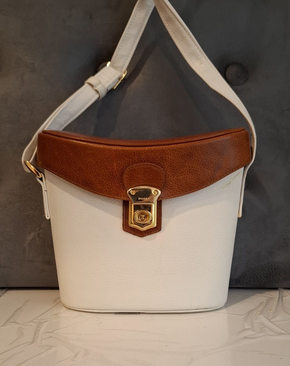 Picard torebka listonoszka długi pasek crossbody skórzana