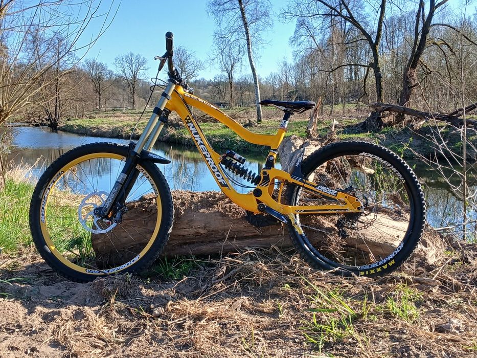 Rower dh Nukeproof Scalp 2012