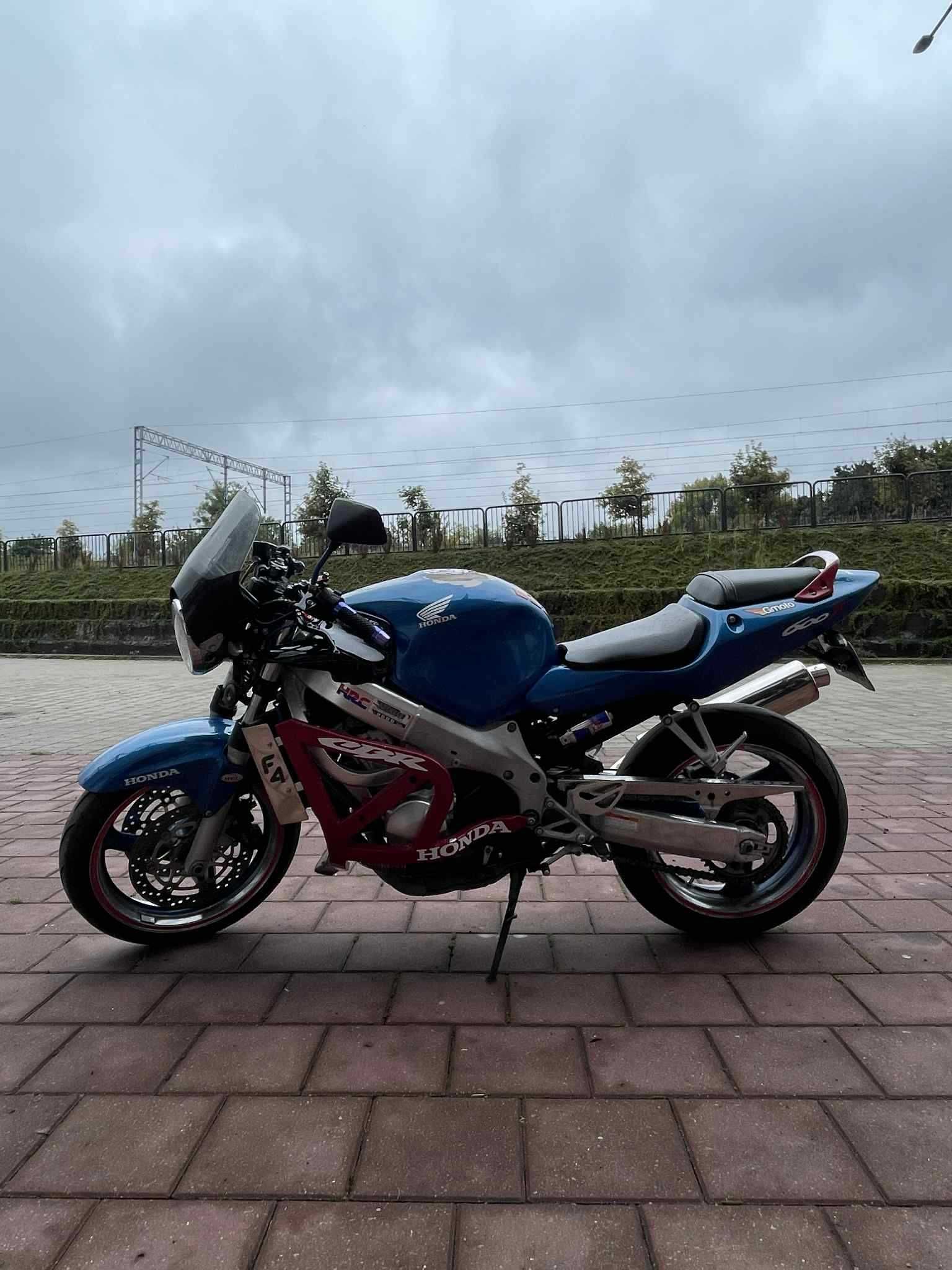 Honda CBR 600 F4 A2 1999R 35kw / Naked / Streetfigher