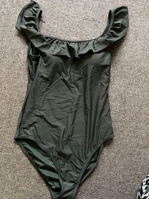 Суцільний купальник de facto