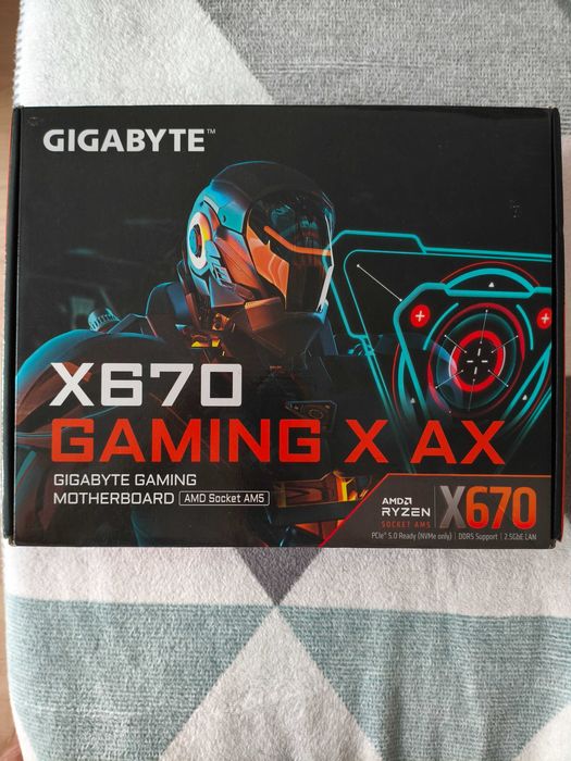 Материнська плата GIGABYTE X670 GAMING X AX