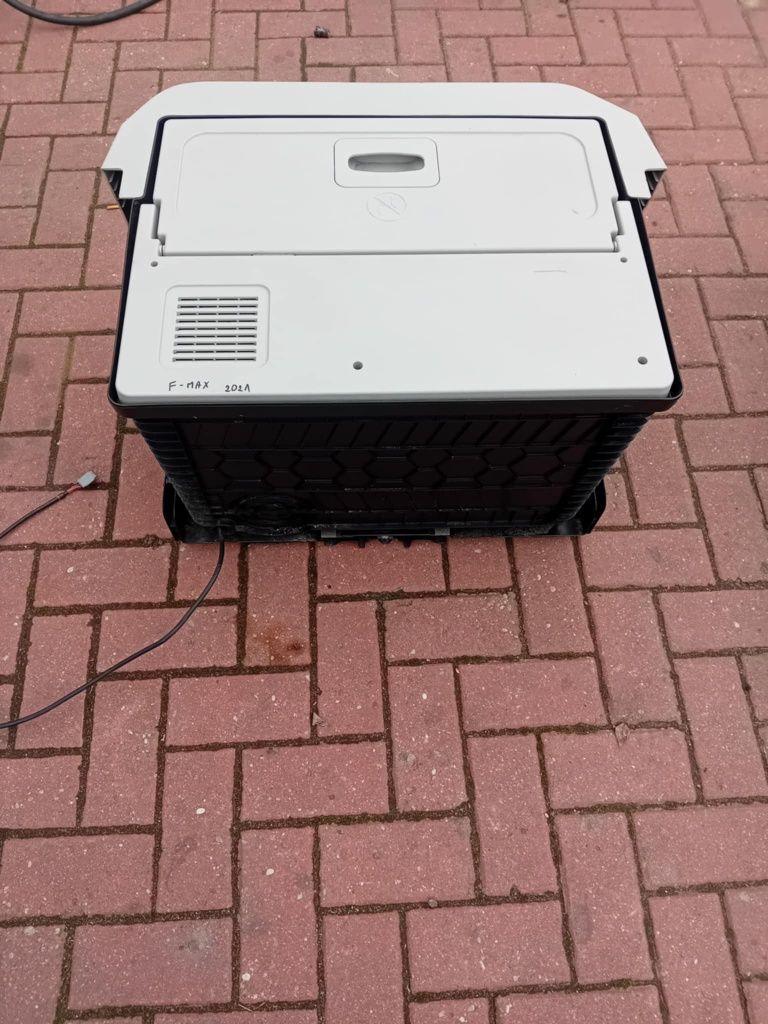 Sprzedam lodówkę Ford F-Max