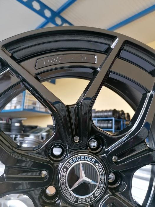 Felgi aluminiowe Mercedes AMG A C CLA B GLA 18 cali czarne