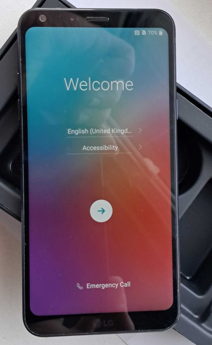 Смартфон LG Q6 (M700AN) 3/32GB DUAL SIM
