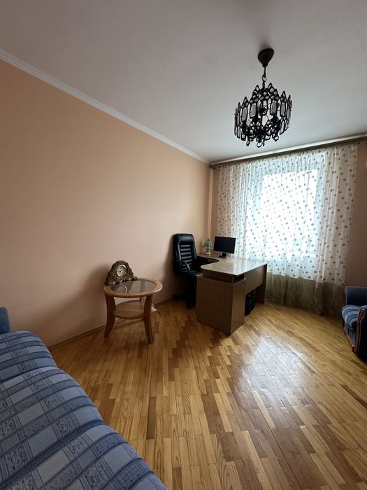Продаж 4-х кімнатної квартири Дружба