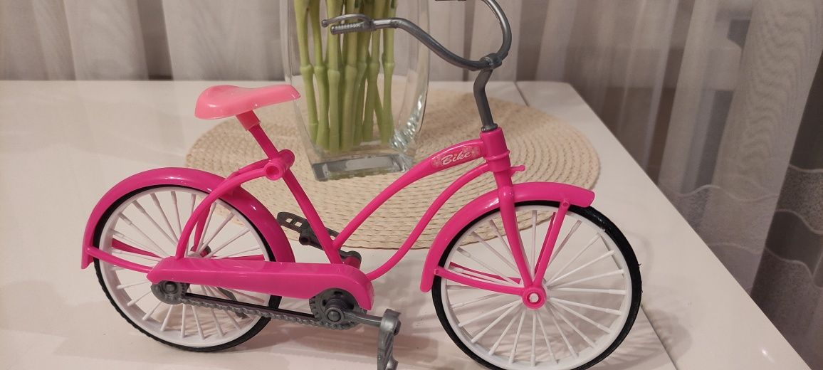 Lalka Barbie z rowerem, stan bardzo dobry