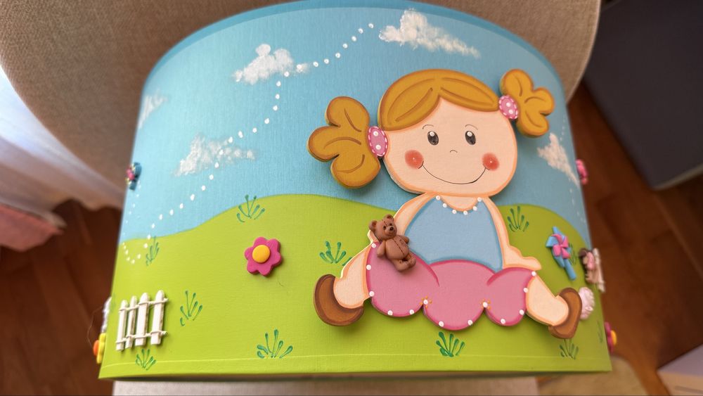 Candeeiro de teto infantil