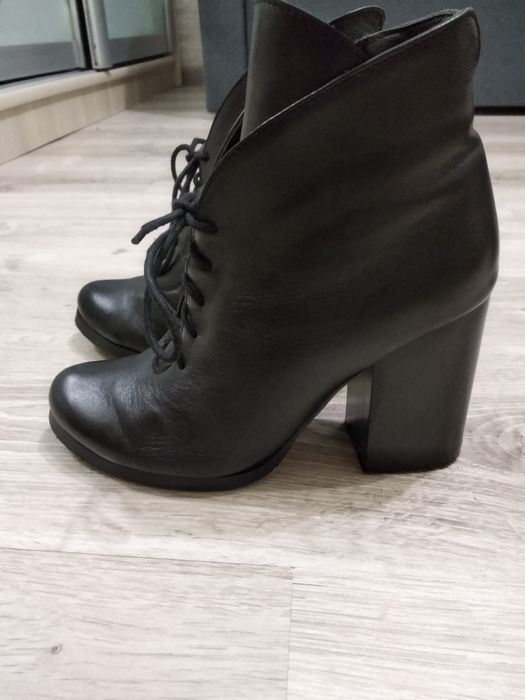 Шкіряні ботільйони 36р