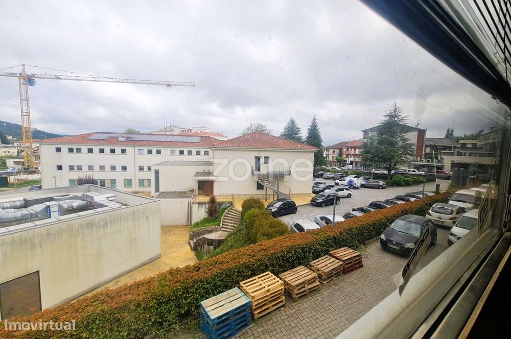 Loja | Cabeceiras de Basto | 100m2