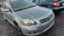 Toyota Avensis T25 Lift błotnik przedni prawy 09A FV dostawa
