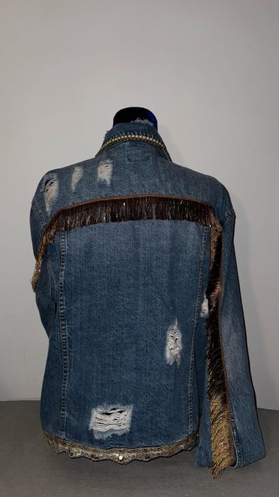 Blusão de ganga  transformado peça única feito à mão