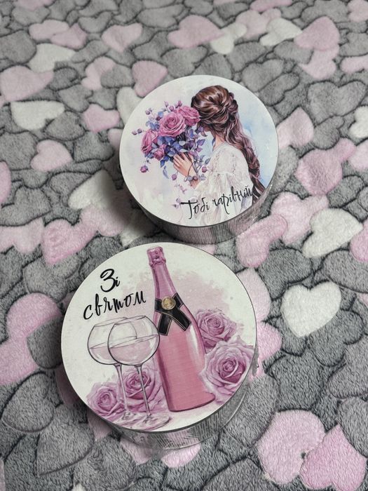 Подарункова коробка