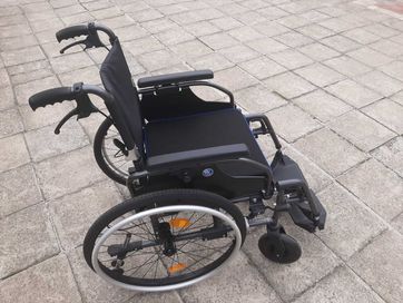Wózek inwalidzki Vermeiren D200 B30, 2 szt materacy, balkonik +wózek