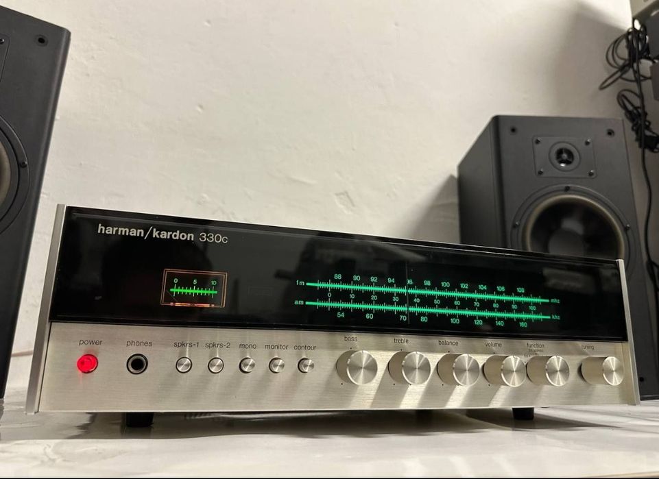 Amplituner/wzmacniacz stereo Harman Kardon 330C