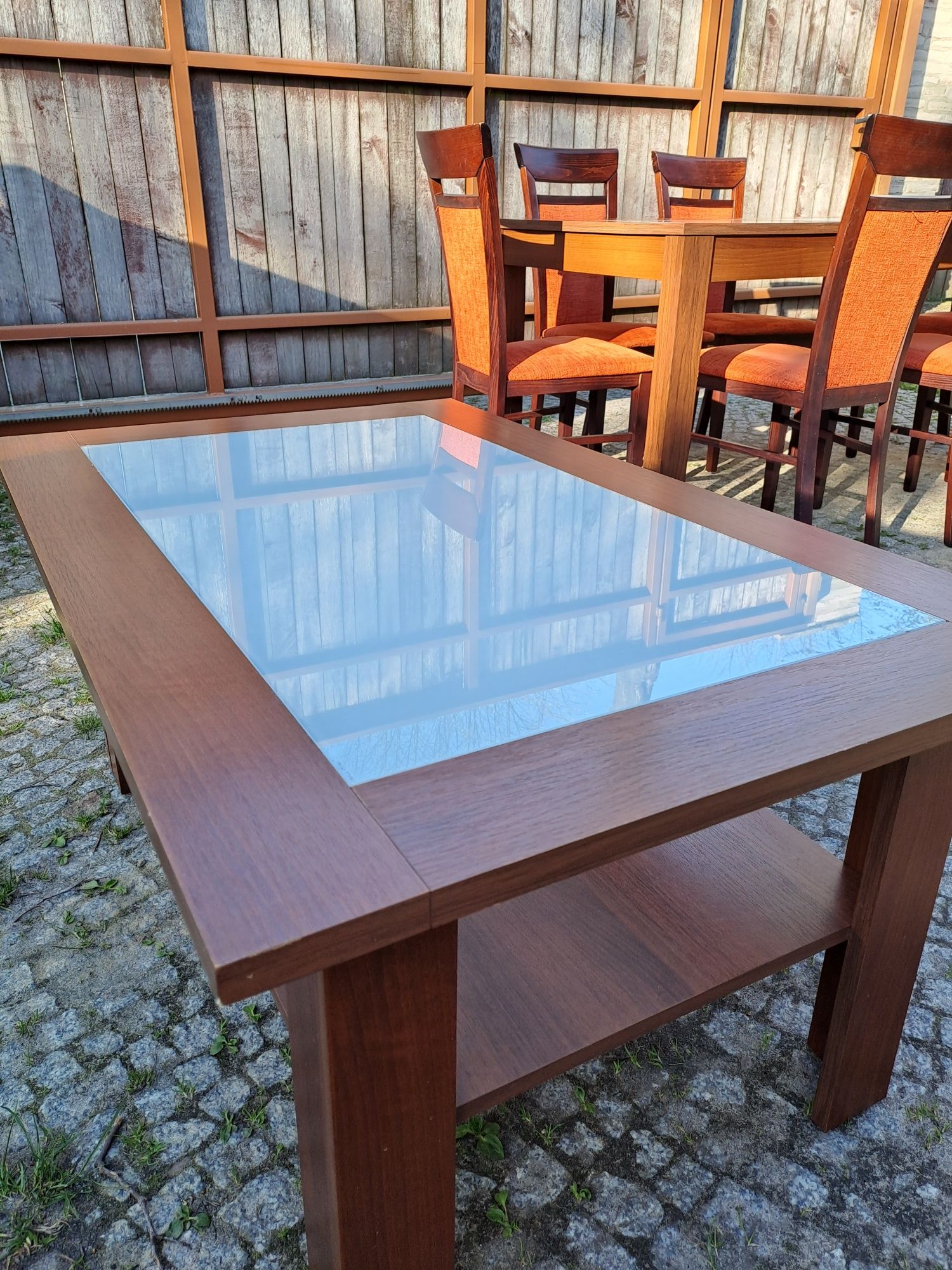 Stół krzesła stolik kawowy