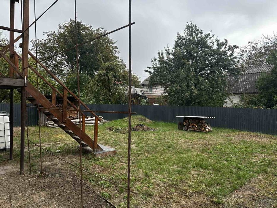 Дача для сімейного та активного відпочинку біля води